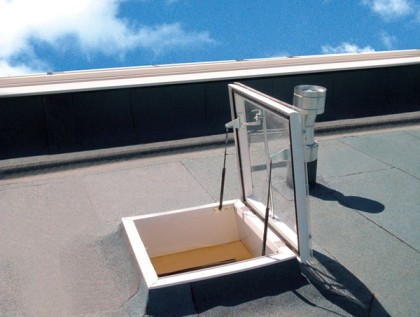 Капандура за излаз на плосък покрив 80х80см